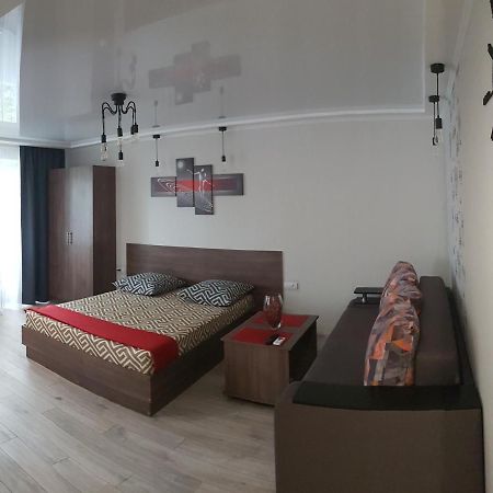 Loft Studio Apartment On Teslenkа Street Kryvyj Rih Esterno foto