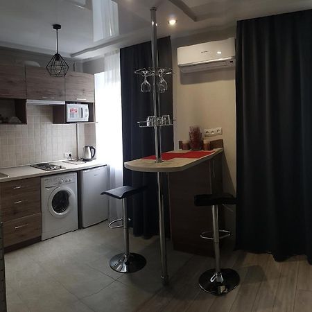 Loft Studio Apartment On Teslenkа Street Kryvyj Rih Esterno foto