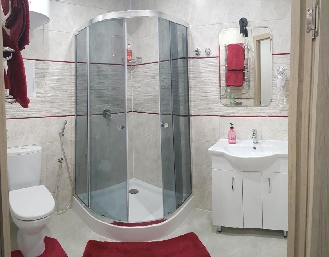 Loft Studio Apartment On Teslenkа Street Kryvyj Rih Esterno foto