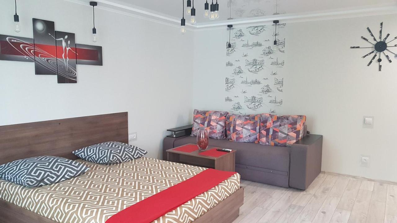 Loft Studio Apartment On Teslenkа Street Kryvyj Rih Esterno foto